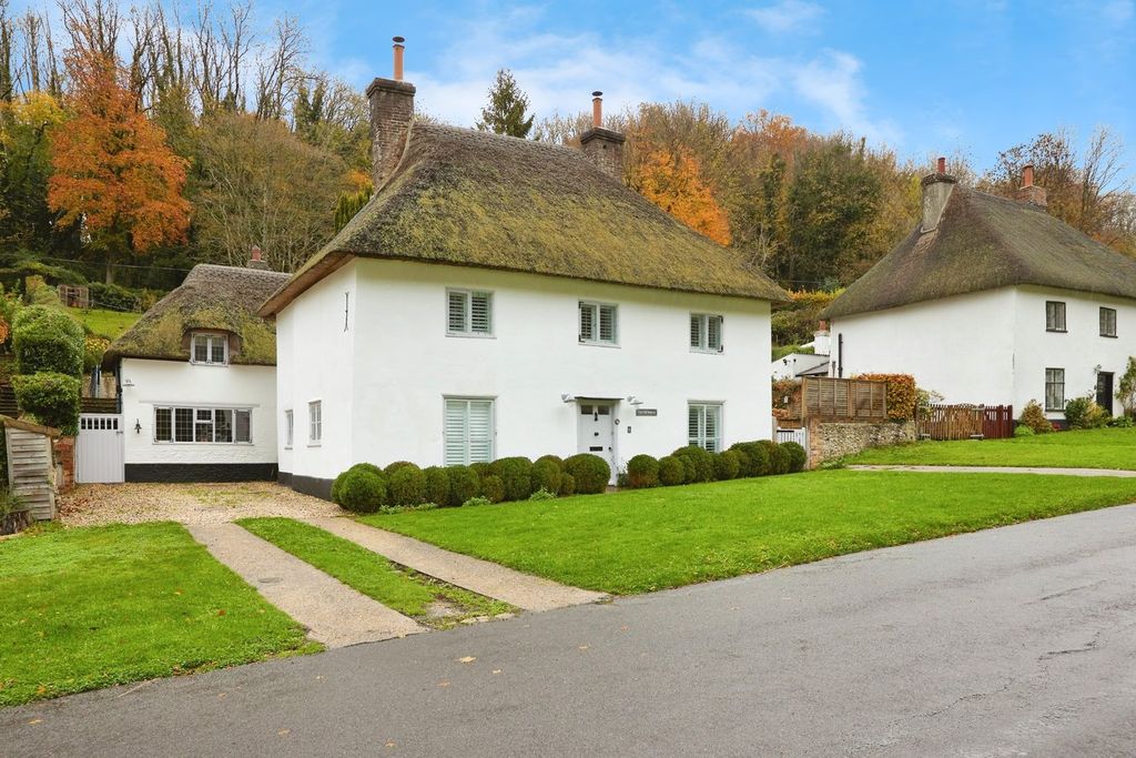 Property photo 1 of 35