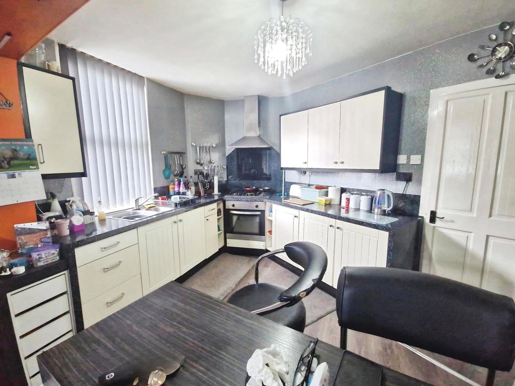 Property photo 3 of 19 Pbox-Img.Jpg