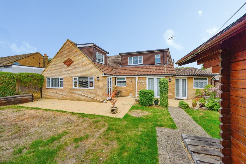Property photo 2 of 18