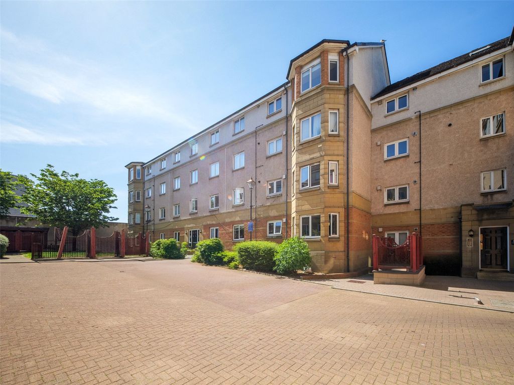 Property photo 1 of 30 Picture No. 69
