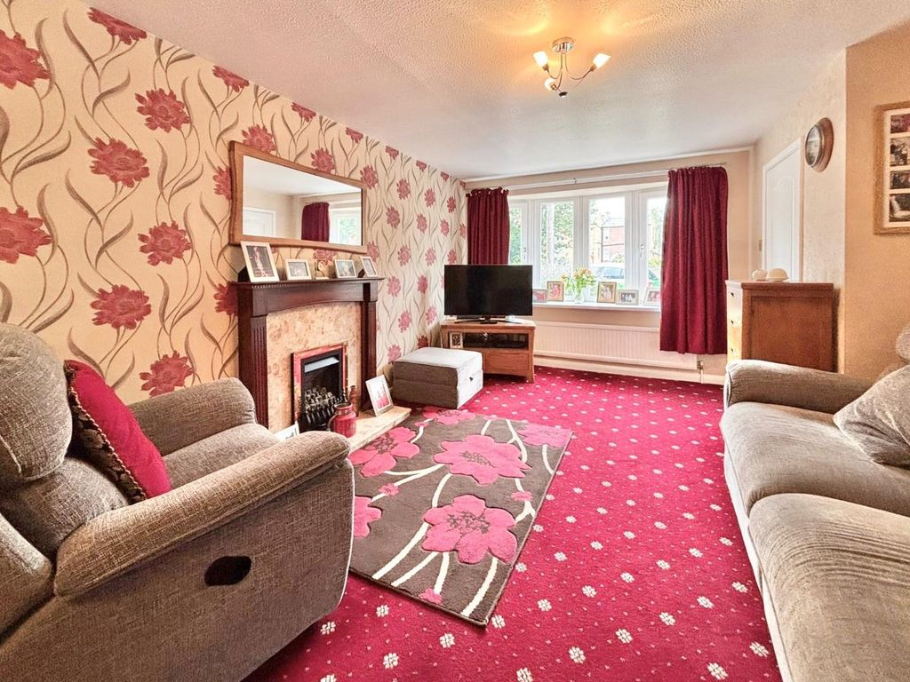 Property photo 3 of 15 Bcfbbff8-Fc09-4E7d-Baa3-5c9F9E65Bf62.Jpg