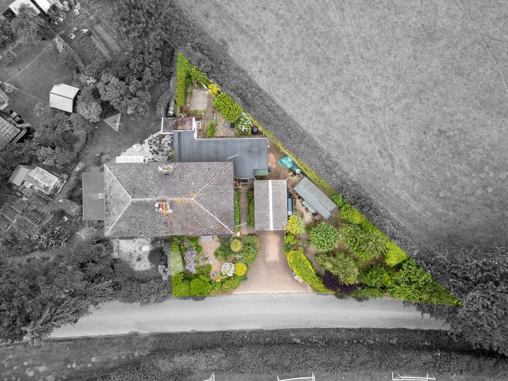 Property photo 3 of 29