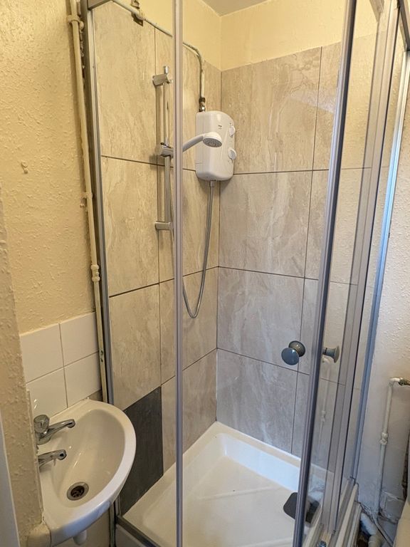 Property photo 3 of 3