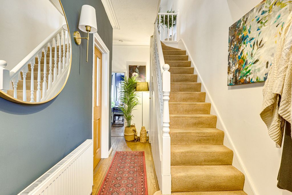Property photo 2 of 38
