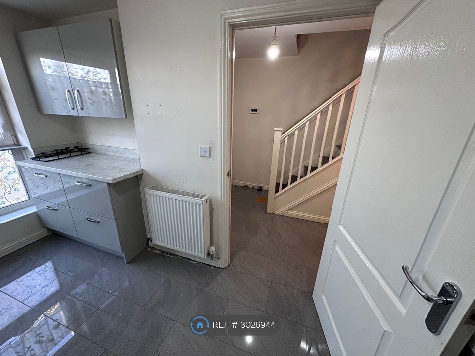 Property photo 3 of 15 Kitchen View 2