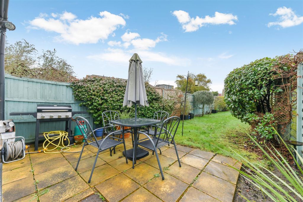 Property photo 3 of 16 Grasmere Avenue (1).Jpg