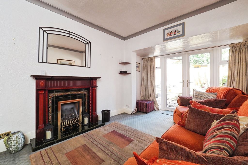 Property photo 3 of 27 Pbox-Img.Jpg