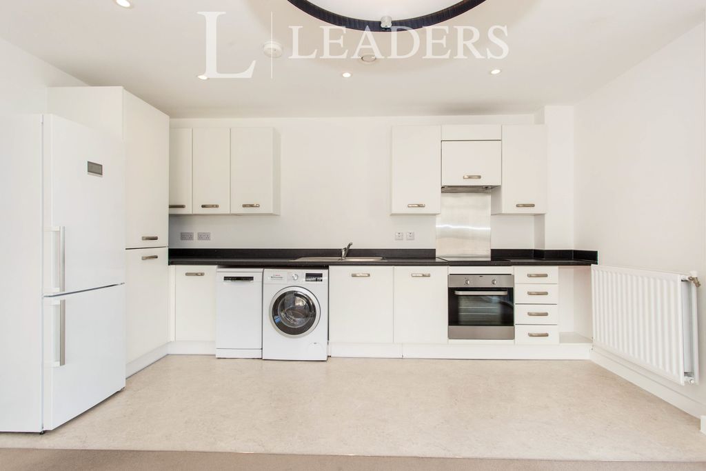 Property photo 3 of 9 3