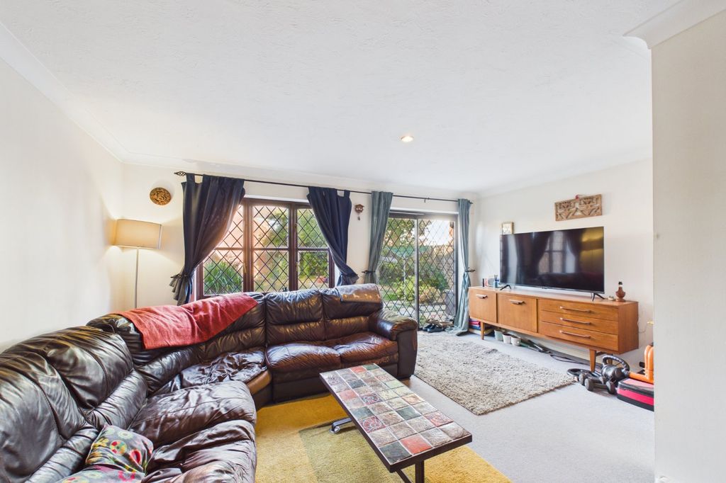 Property photo 2 of 10 Picture No. 06