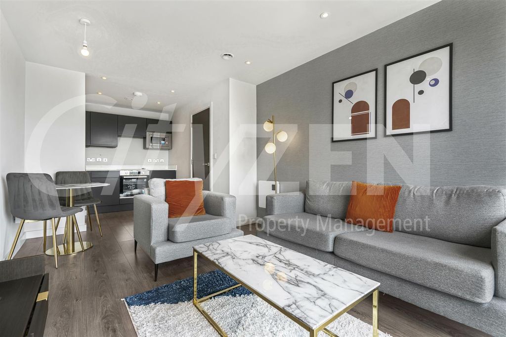 Property photo 1 of 11 Reception