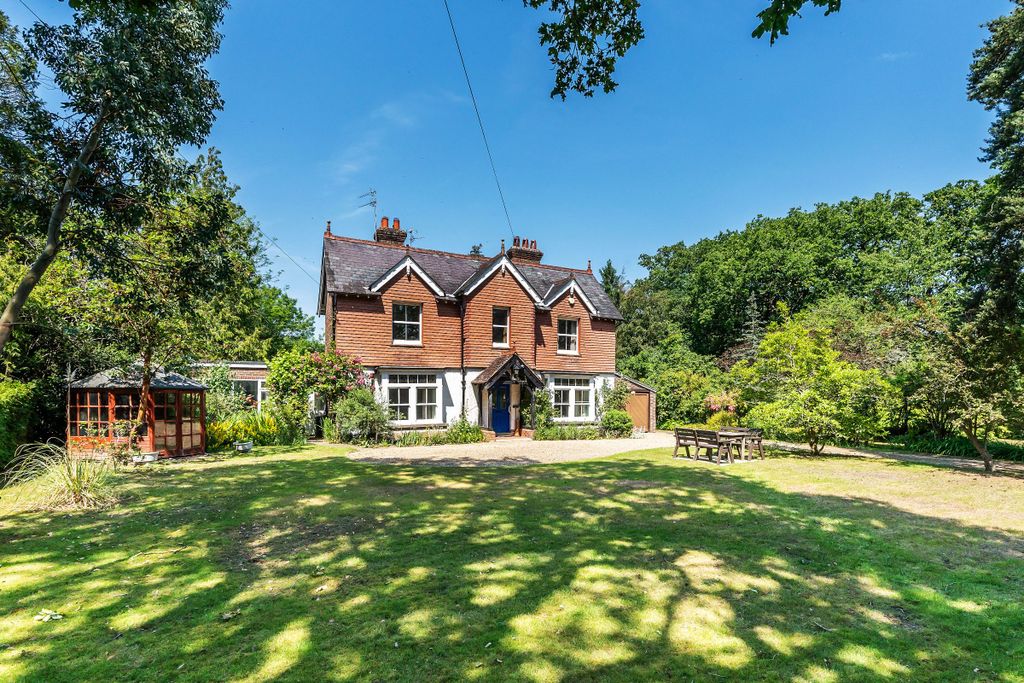 Property photo 1 of 53