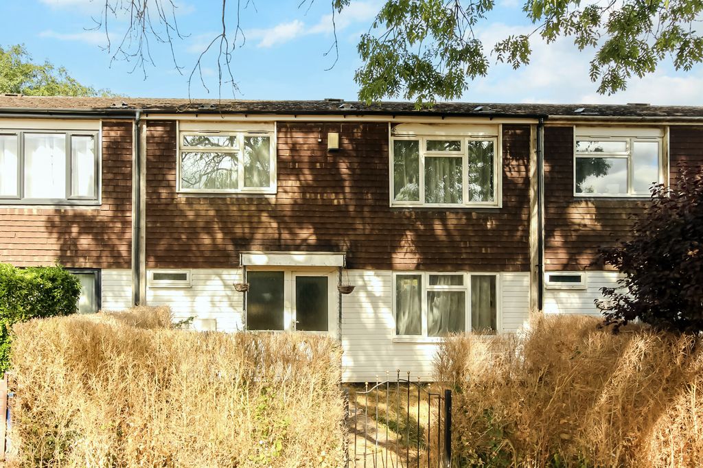 Property photo 1 of 8 Front