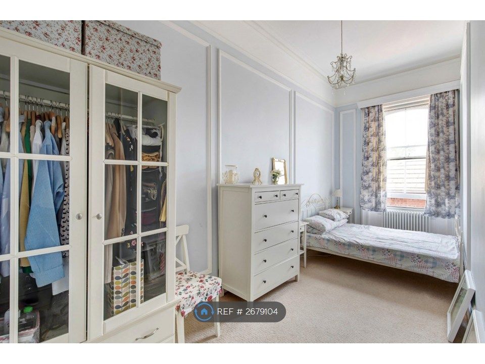 Property photo 3 of 8 Bedroom 1