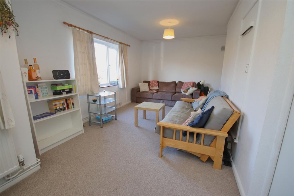 Property photo 2 of 11 Img_1470.Jpg