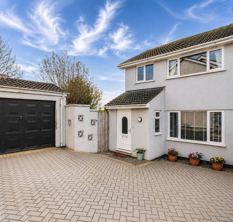Property photo 1 of 12 ce4Fb395-A48E-4Ddc-9d30-Fca417c33E2B.Jpg