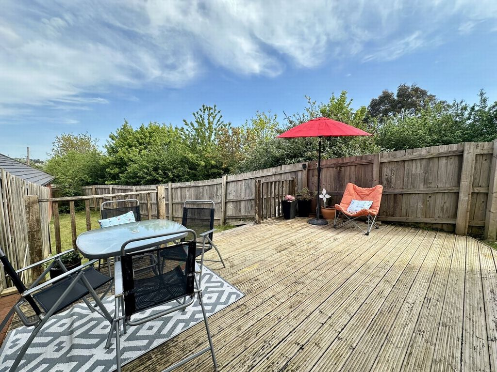 Property photo 1 of 20 Photo 17