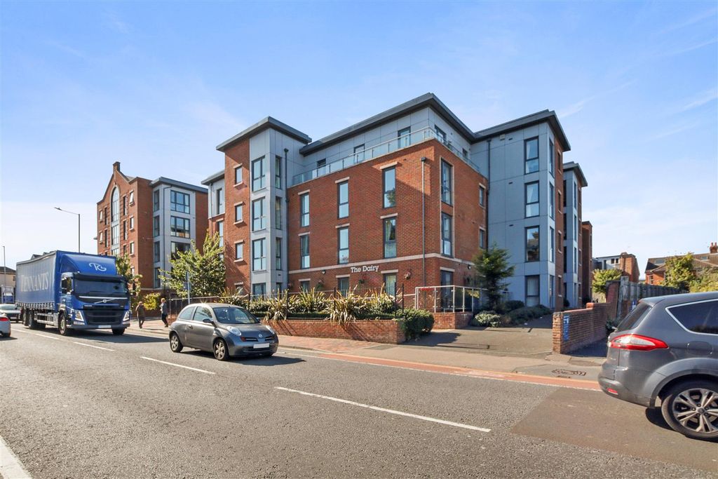 Property photo 2 of 44 c4Ab7F3d-3B62-437B-Bb19-4207F34E340Fmh_Mcs_16Theda