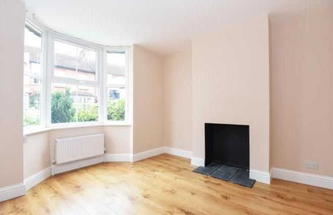 Property photo 2 of 10 Living Room