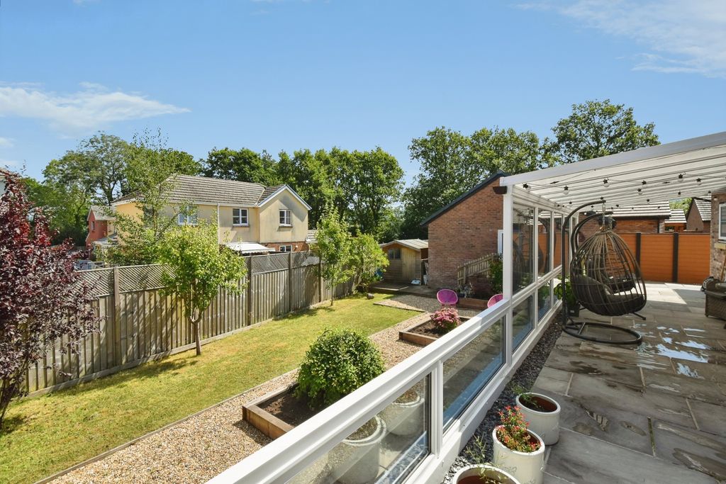 Property photo 2 of 20 Pbox-Img.Jpg