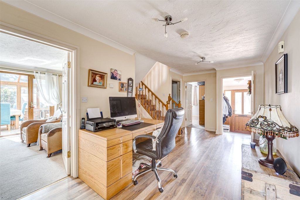 Property photo 2 of 18 Picture No. 14