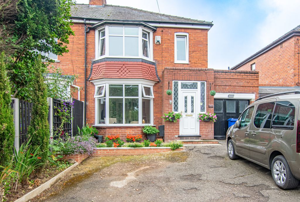 Property photo 1 of 16 Front2