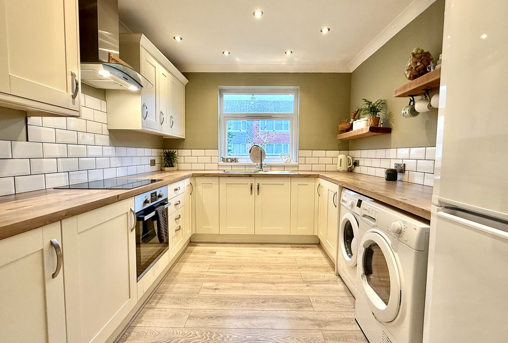 Property photo 3 of 26