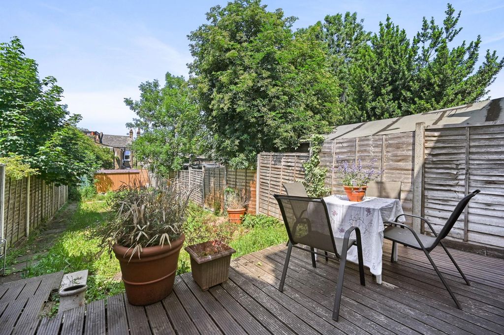 Property photo 2 of 11