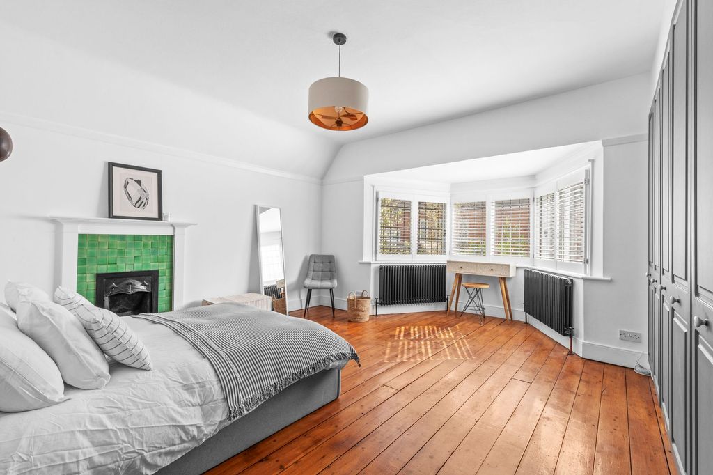 Additional image 10 of 5 bed detached house for saleRectory Avenue, High Wycombe HP13