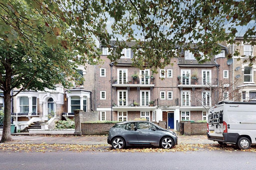 Property photo 1 of 12 W01.Jpg