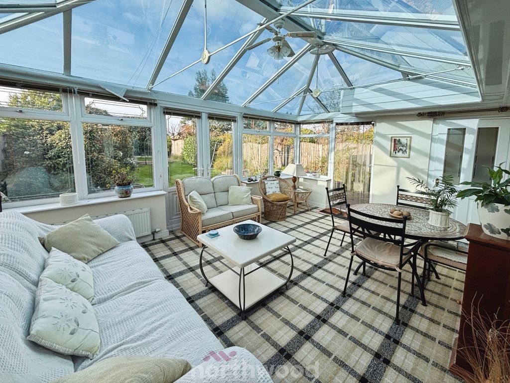 Property photo 3 of 27