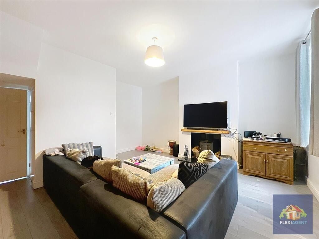 Property photo 3 of 28 4344355