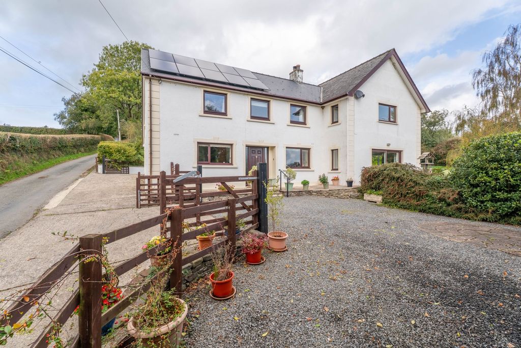 Property photo 1 of 45