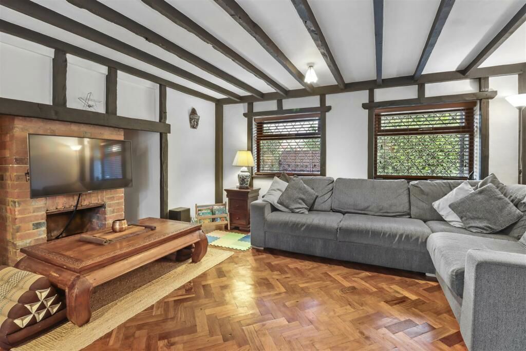 Property photo 2 of 16