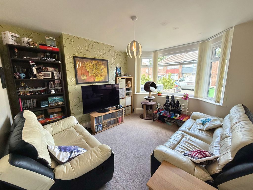 Property photo 2 of 32