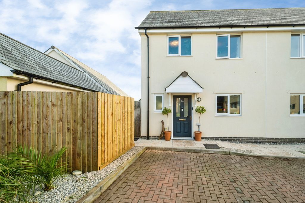 Property photo 1 of 20