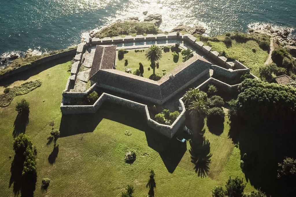 Property photo 2 of 5