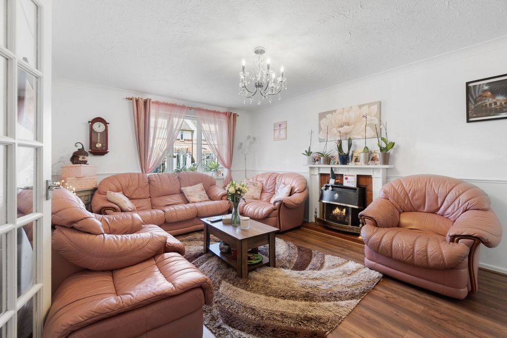 Property photo 2 of 14