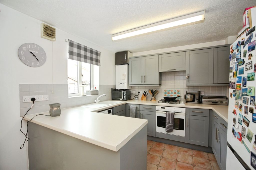 Property photo 2 of 19