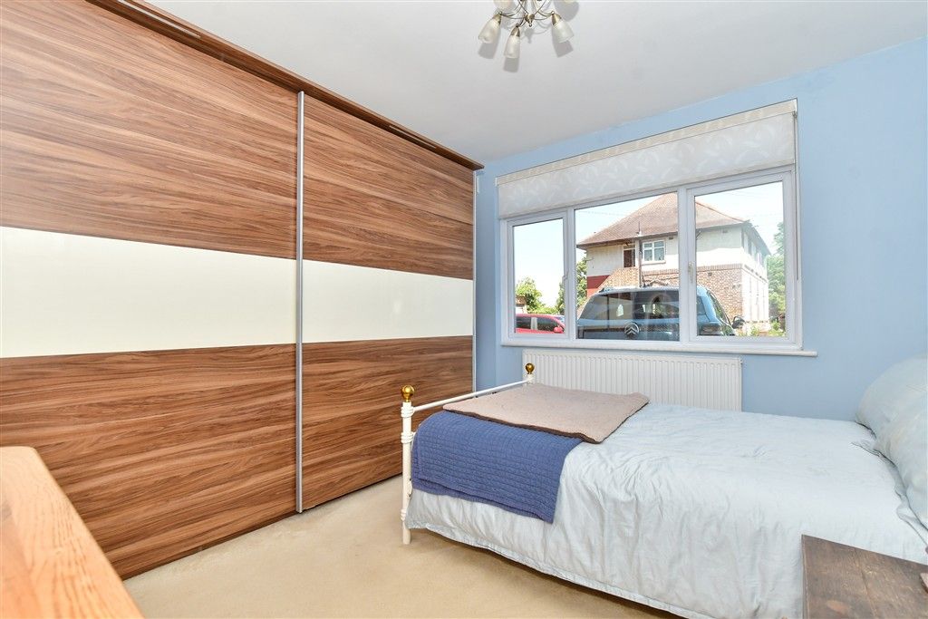 Property photo 3 of 7 Bedroom 1