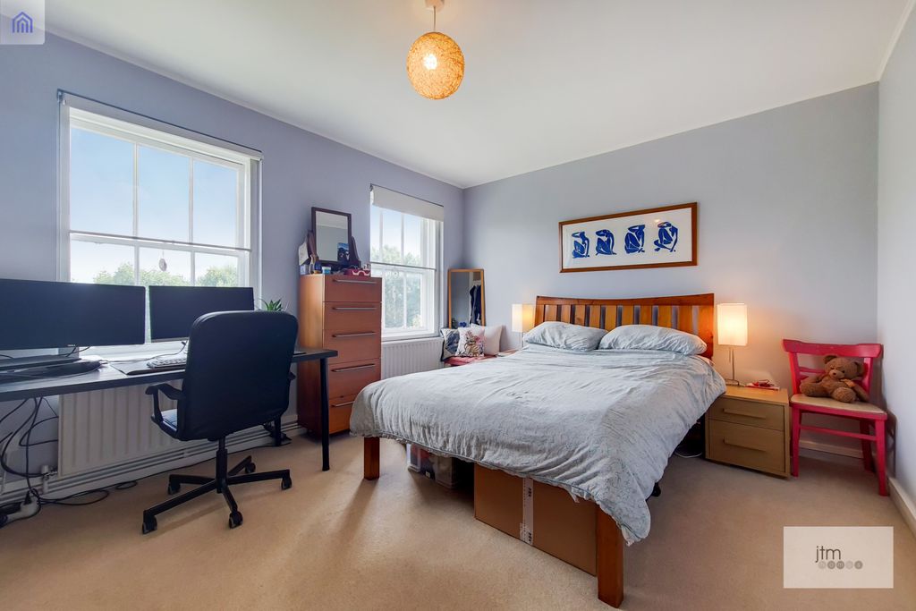 Property photo 3 of 6