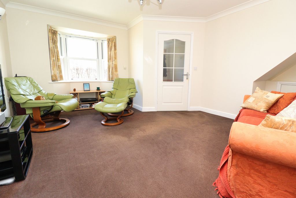 Property photo 3 of 16 Img_5904