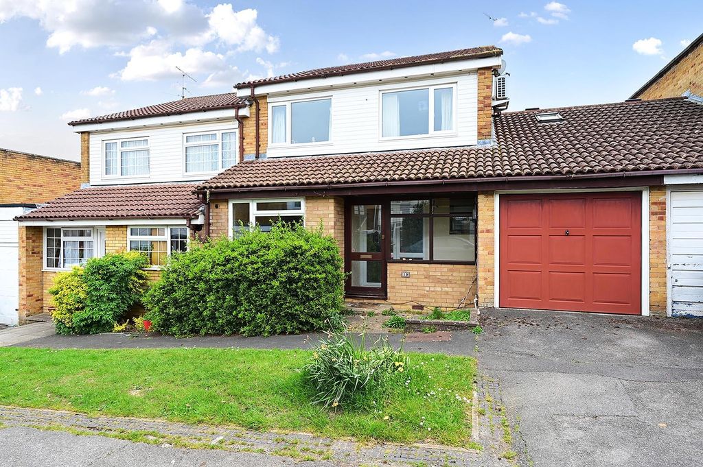 Property photo 1 of 11 Front