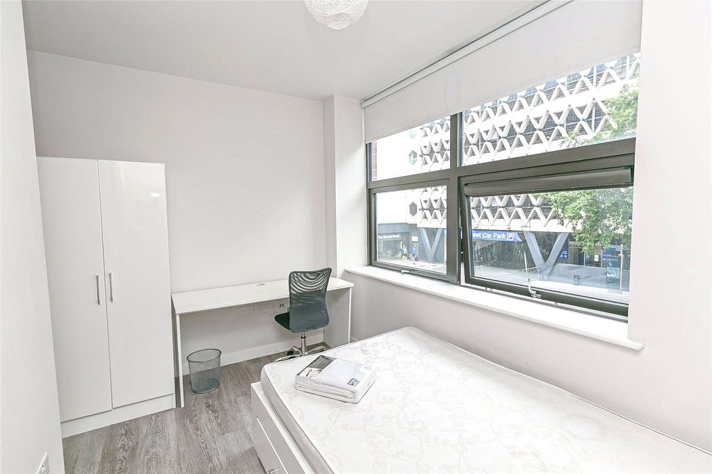 Property photo 1 of 19 Picture No. 33