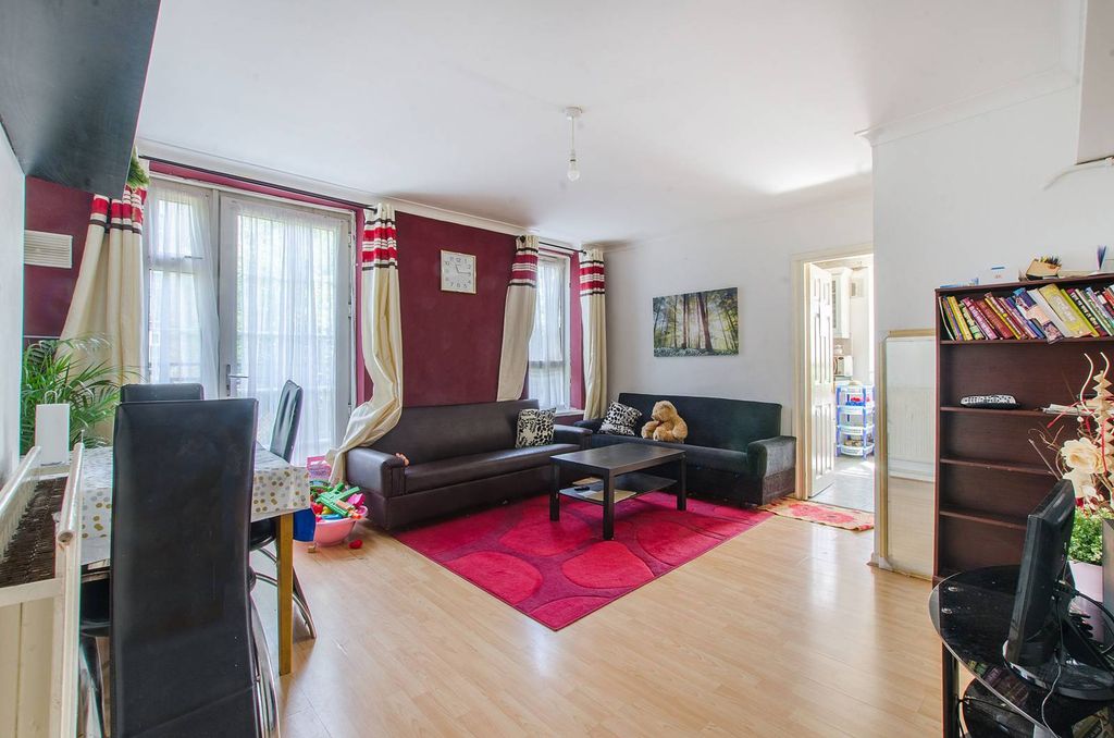 Property photo 2 of 7