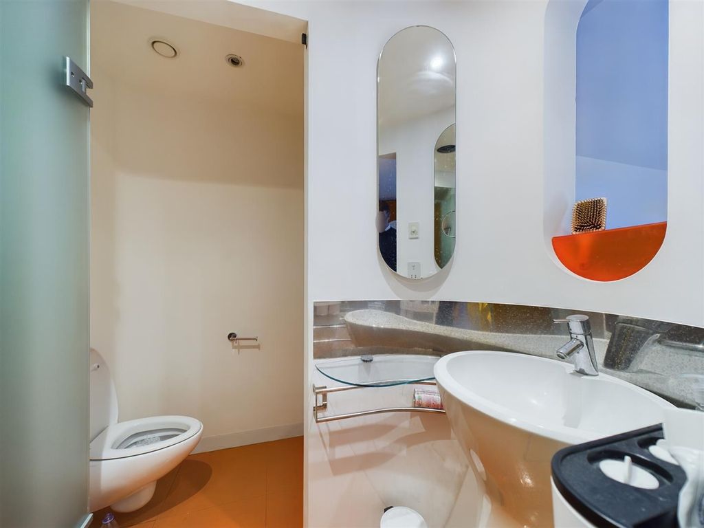 Property photo 1 of 12 Cam02534G0-Pr0005-Still010.Jpg