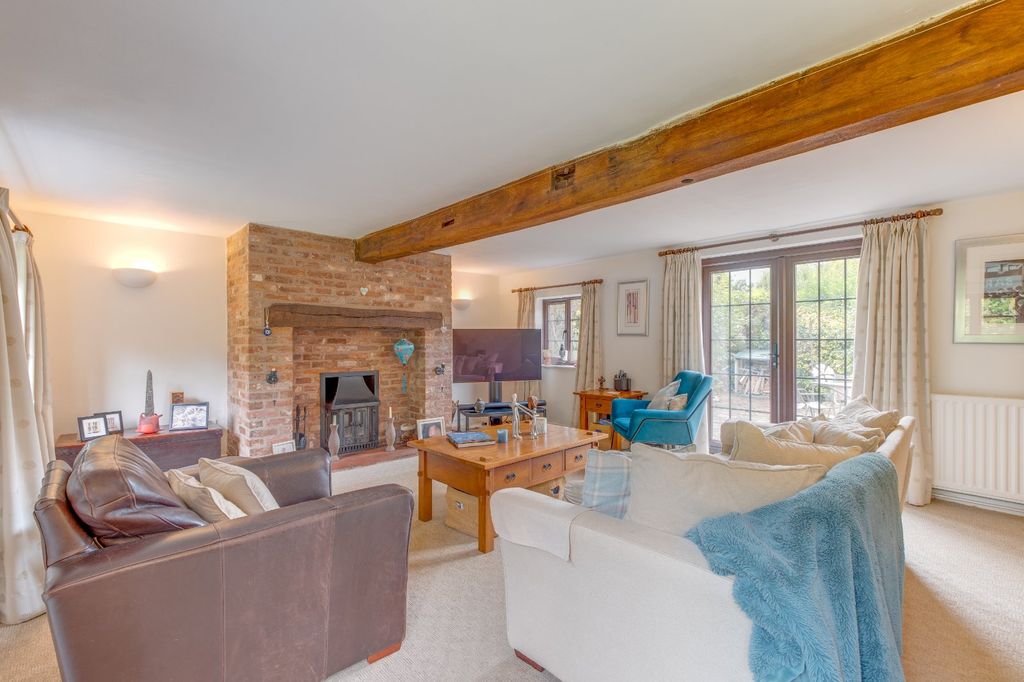 Property photo 2 of 25 Picture No. 10