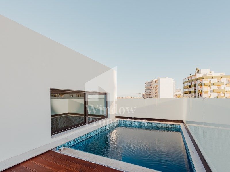 Property photo 3 of 72