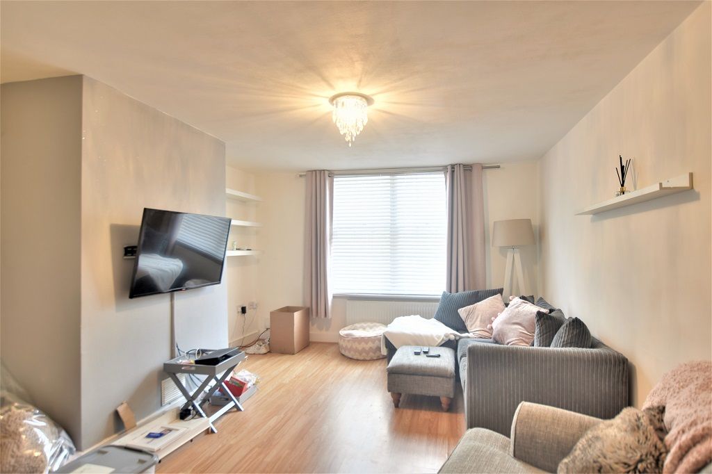 Property photo 2 of 6