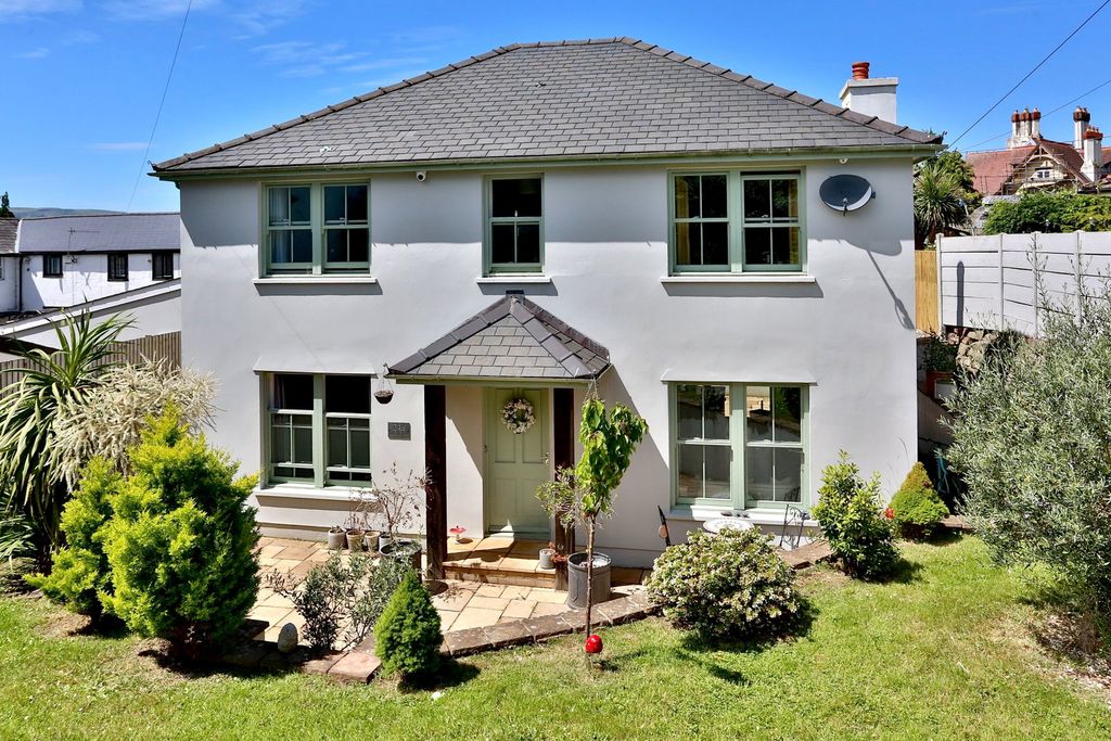 Property photo 1 of 30