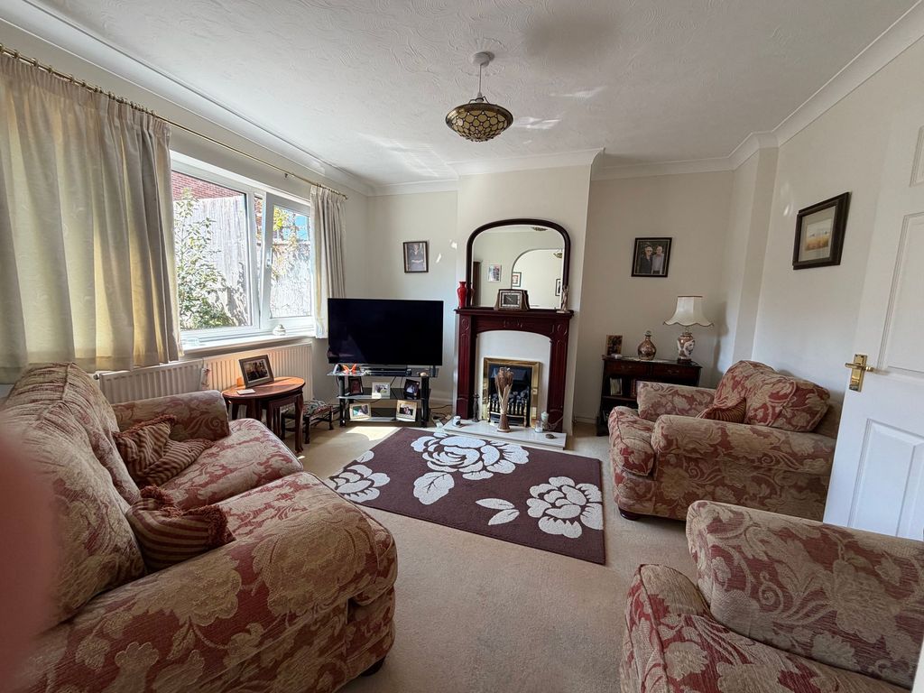 Property photo 2 of 9